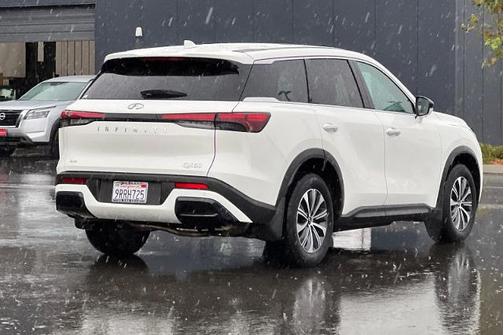 2025 INFINITI QX60 PURE