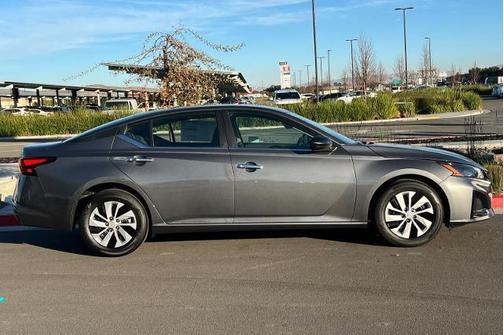 2025 Nissan Altima S