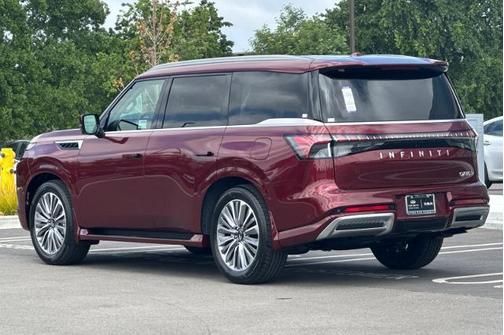 2025 INFINITI QX80 Luxe