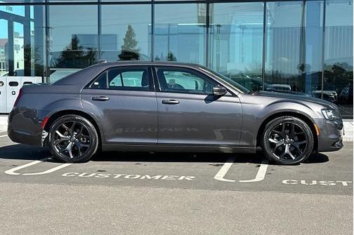 2023 Chrysler 300 S
