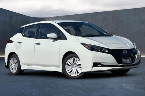 2025 Nissan Leaf S