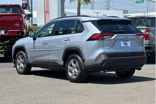 2022 Toyota RAV4 Hybrid LE