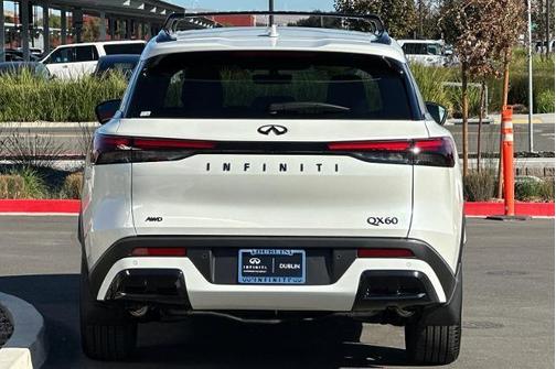 2025 INFINITI QX60 Luxe