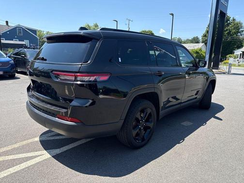 Diamond Black Crystal Pearlcoat 2021 Jeep Grand Cherokee L Altitude