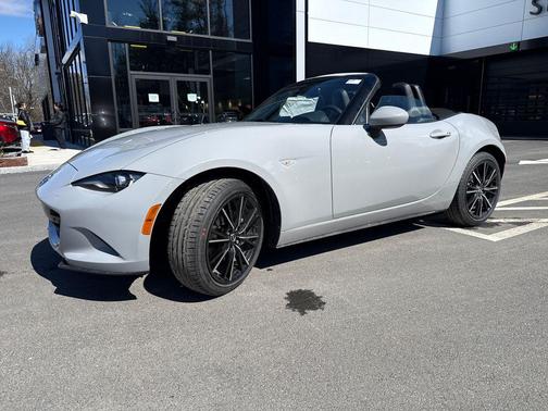 Aero Gray Metallic 2026 Mazda MX-5 Miata Grand Touring