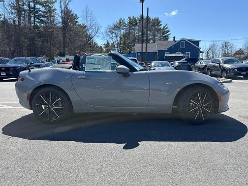 Aero Gray Metallic 2026 Mazda MX-5 Miata Grand Touring