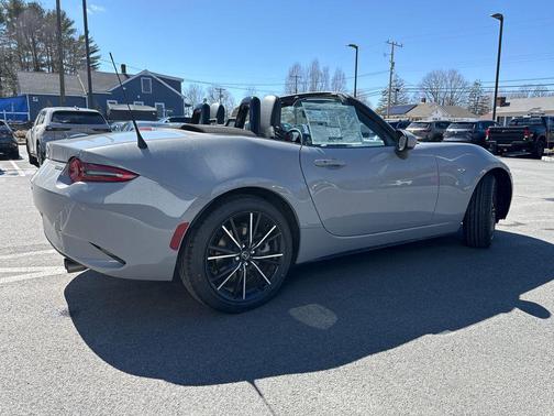 Aero Gray Metallic 2026 Mazda MX-5 Miata Grand Touring