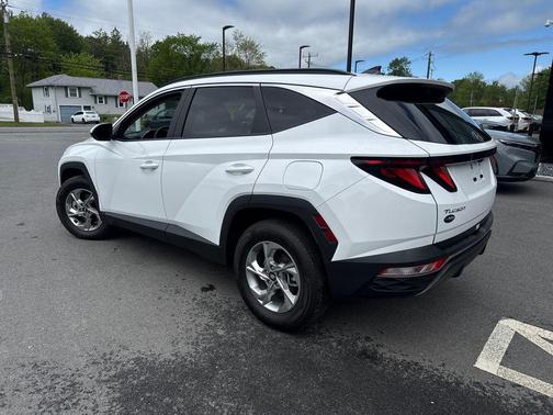 White Pearl 2024 Hyundai TUCSON SEL