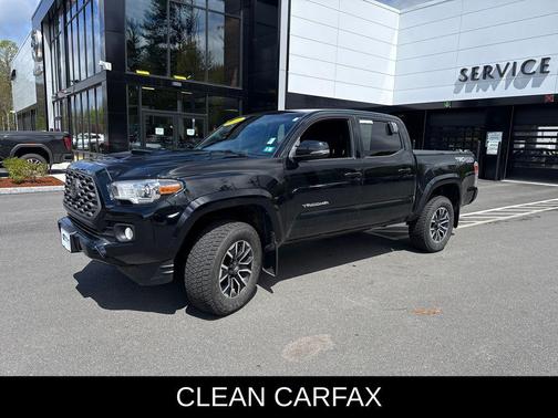Midnight Black Metallic 2021 Toyota Tacoma TRD Sport