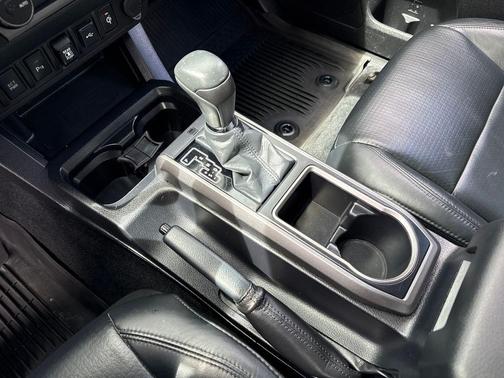 Midnight Black Metallic 2021 Toyota Tacoma TRD Sport