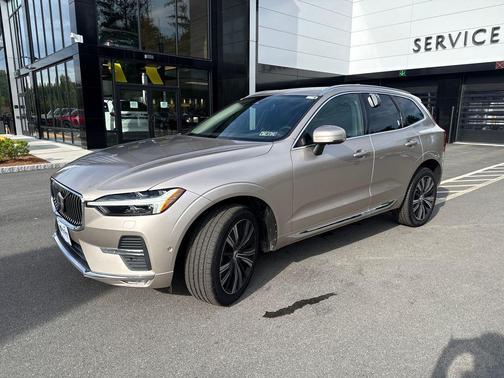 Bright Dusk Metallic 2023 Volvo XC60 B5 Plus Bright Theme
