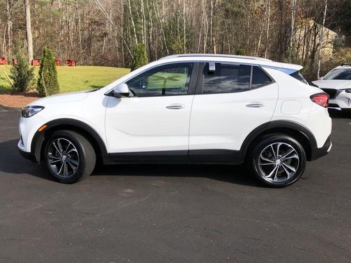 Summit White 2022 Buick Encore GX Select