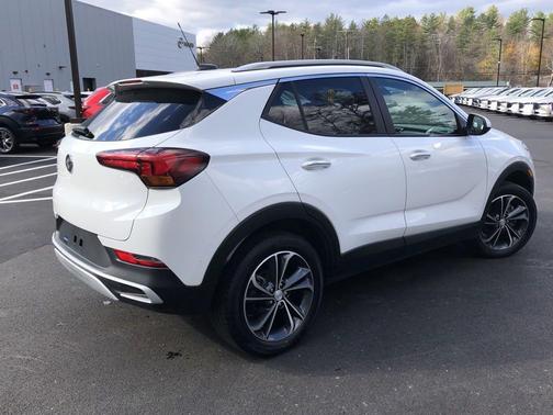Summit White 2022 Buick Encore GX Select