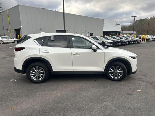 2022 Mazda CX-5 2.5 S Preferred Package