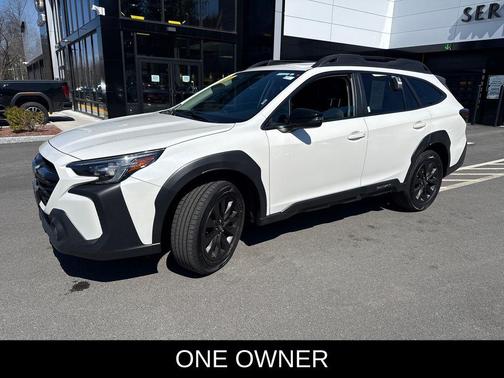 Crystal White Pearl 2025 Subaru Outback Onyx Edition