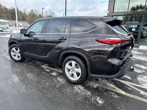 2020 Toyota Highlander LE