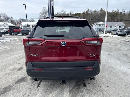 2020 Toyota RAV4 Hybrid XLE