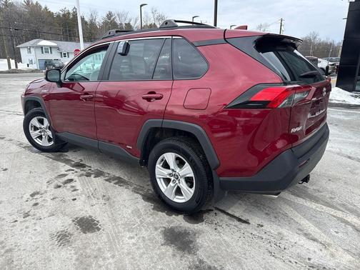 2020 Toyota RAV4 Hybrid XLE