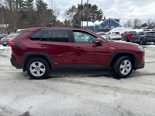 2020 Toyota RAV4 Hybrid XLE