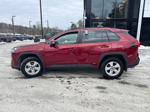 2020 Toyota RAV4 Hybrid XLE