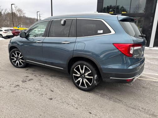 2019 Honda Pilot Touring 8-Passenger