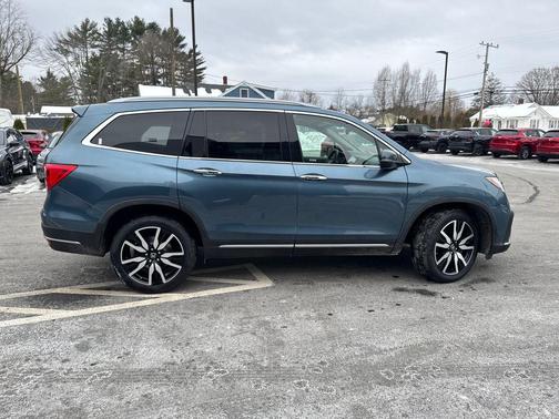 2019 Honda Pilot Touring 8-Passenger