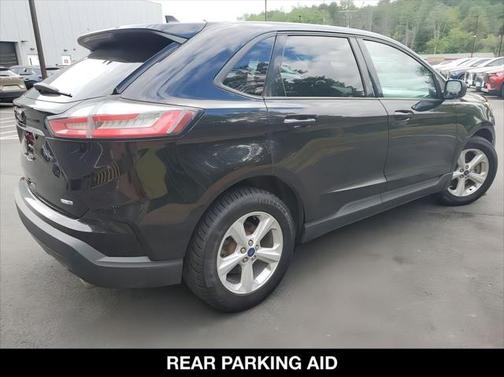 2020 Ford Edge SE
