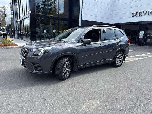 Magnetite Gray Metallic 2023 Subaru Forester Premium