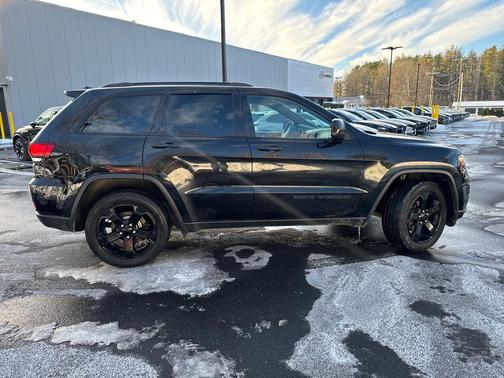 2019 Jeep Grand Cherokee Upland