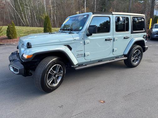 2023 Jeep Wrangler 4-Door Sahara 4x4