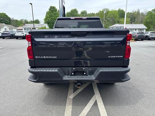 Dark Ash Metallic 2022 Chevrolet Silverado 1500 Custom
