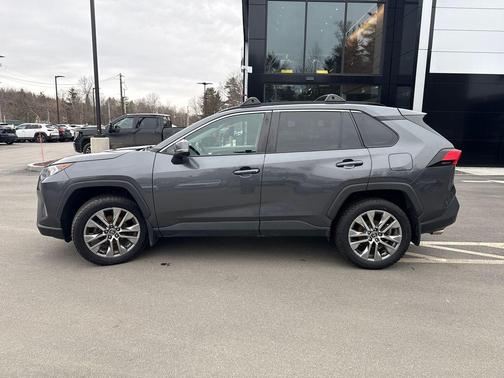 2019 Toyota RAV4 XLE Premium