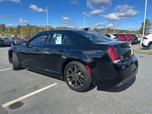 2017 Chrysler 300 S