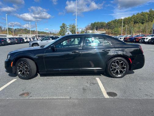 2017 Chrysler 300 S