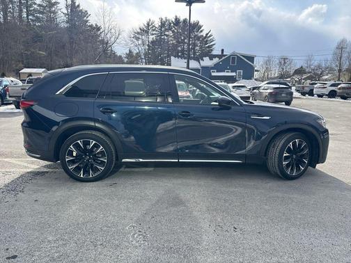 2024 Mazda CX-90 PHEV Premium Plus
