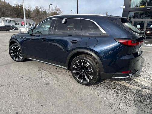 2024 Mazda CX-90 PHEV Premium Plus