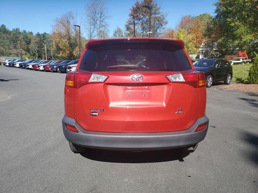 2014 Toyota RAV4 LE