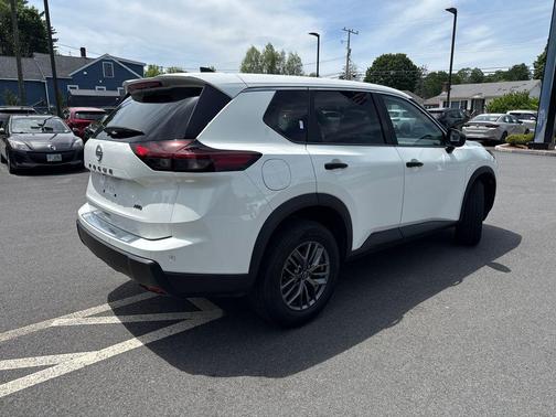 Glacier White 2024 Nissan Rogue S