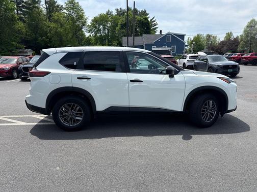 Glacier White 2024 Nissan Rogue S