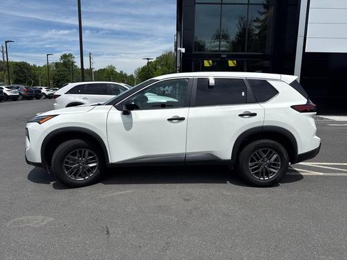 Glacier White 2024 Nissan Rogue S
