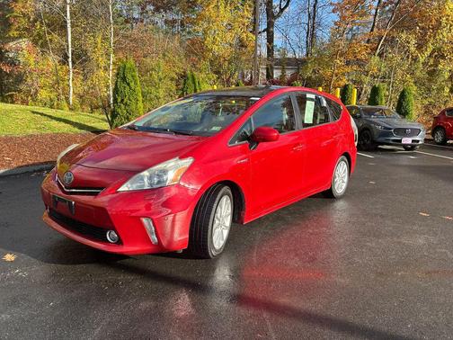 2012 Toyota Prius v Five