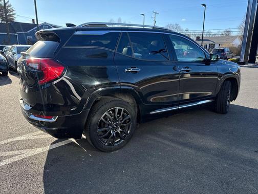 2023 GMC Terrain Denali