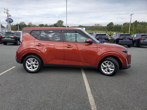 2024 Kia Soul LX