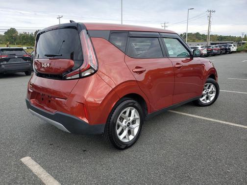 2024 Kia Soul LX