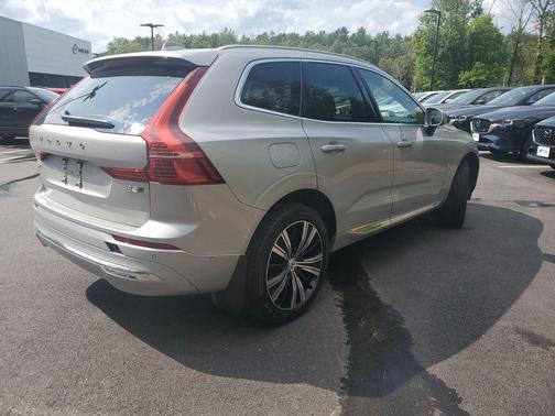 2022 Volvo XC60 B5 Inscription