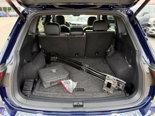 Blue 2022 Volkswagen Tiguan 2.0T SEL