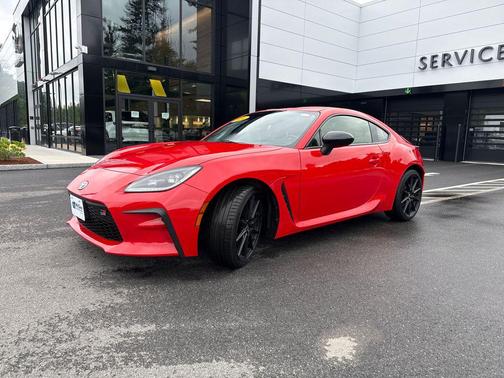 Track bRed 2024 Toyota GR86 Premium