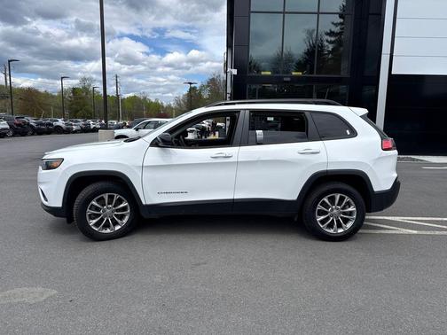 Bright White Clearcoat 2022 Jeep Cherokee Latitude Lux