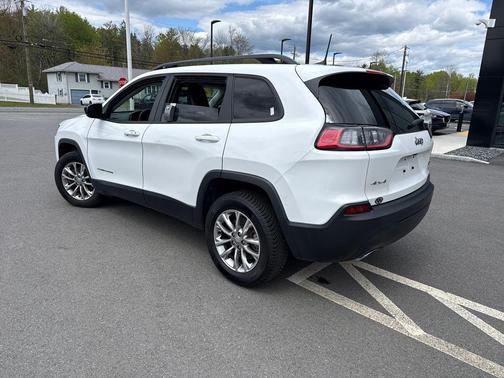 Bright White Clearcoat 2022 Jeep Cherokee Latitude Lux