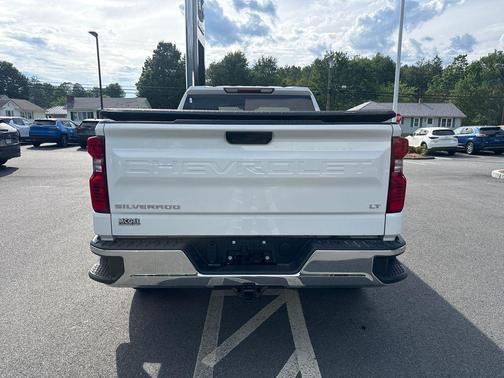 Summit White 2023 Chevrolet Silverado 1500 LT